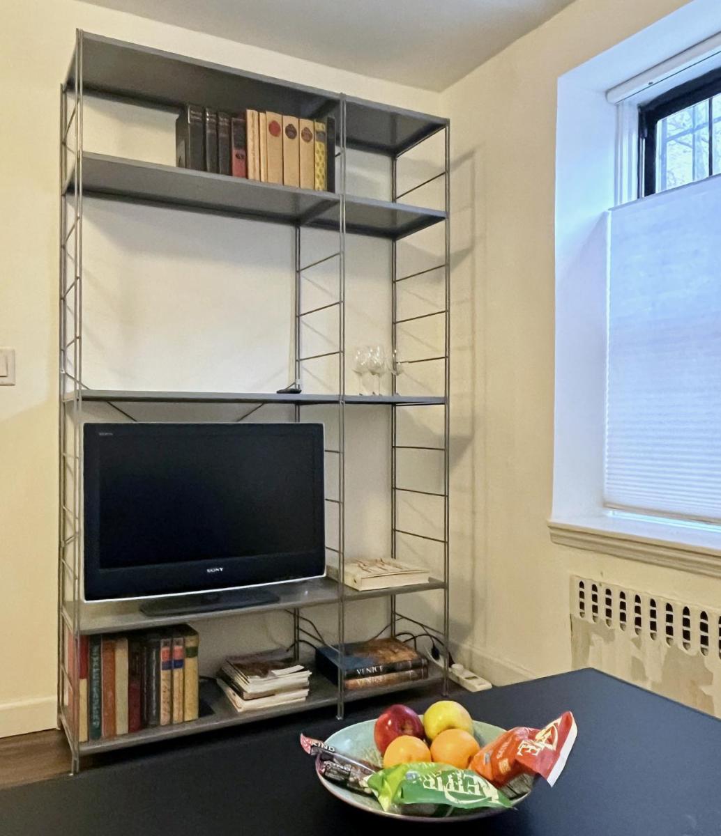 Image 3 of Close to all! 2-room suite in a 1-family townhouse