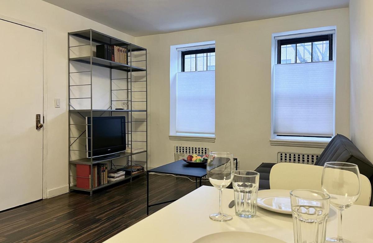 Image 2 of Close to all! 2-room suite in a 1-family townhouse