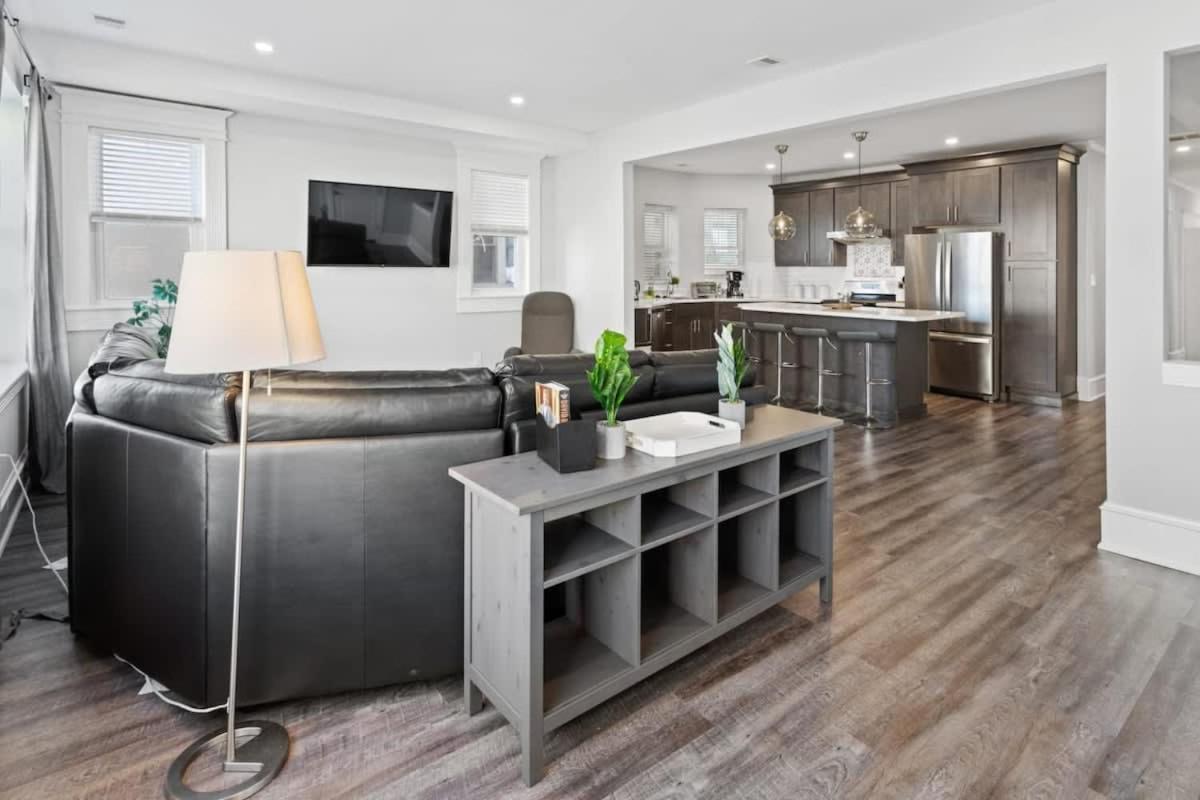 Image 3 of 3 Beachfront Apts with 12BR 6BA in AC