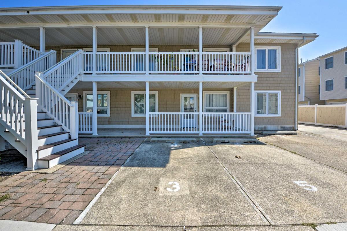 Image 2 of Beach Block Wildwood Condo – Proximity to Dining!