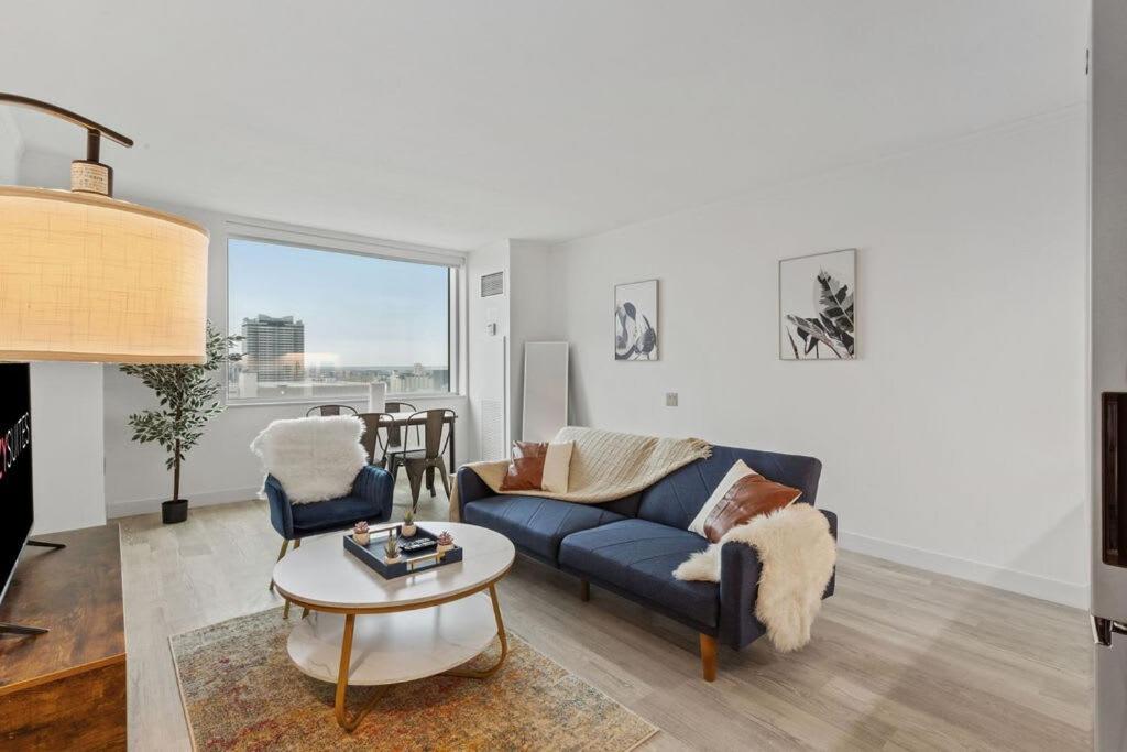 Image of CozySuites at Showboat 1BR 2BA OceanFront Villa