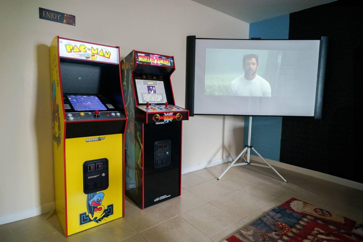 Image 2 of Gated 2-unit rental with movie & game room near NY