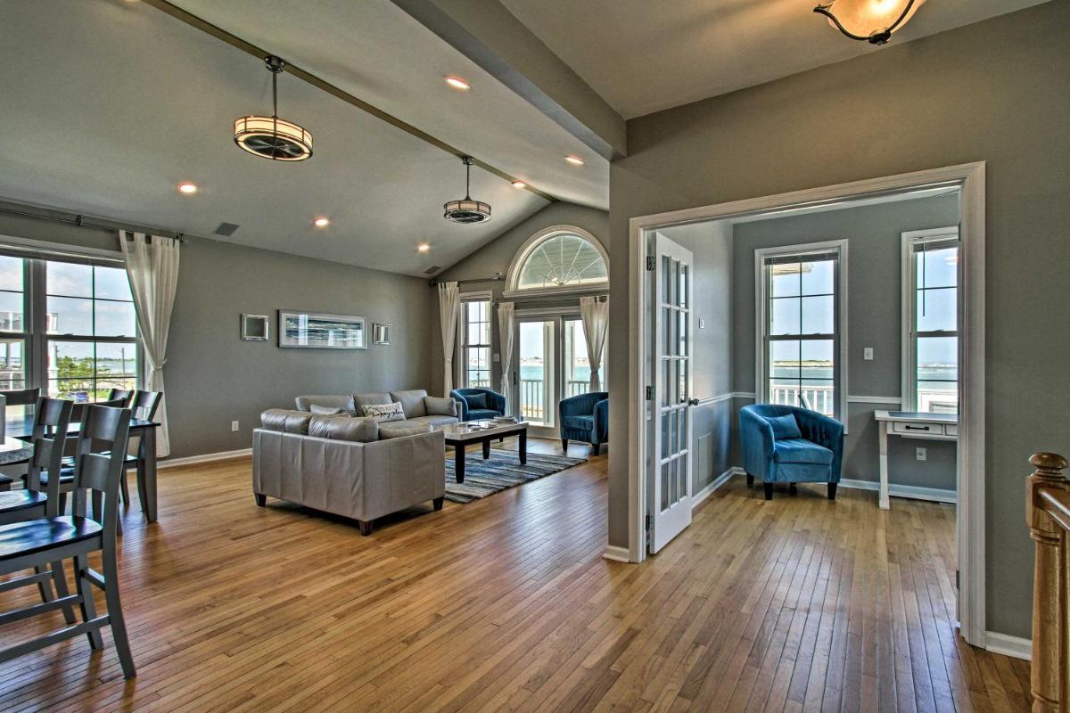 Image 4 of Idyllic Oceanfront Home on Atlantic City Boardwalk