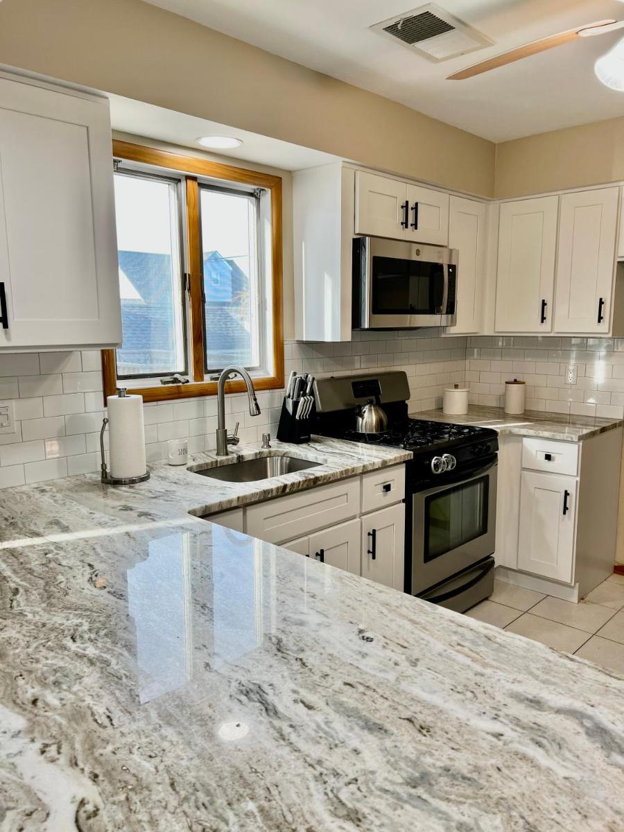 Image 4 of Shore house on Pelican Island!