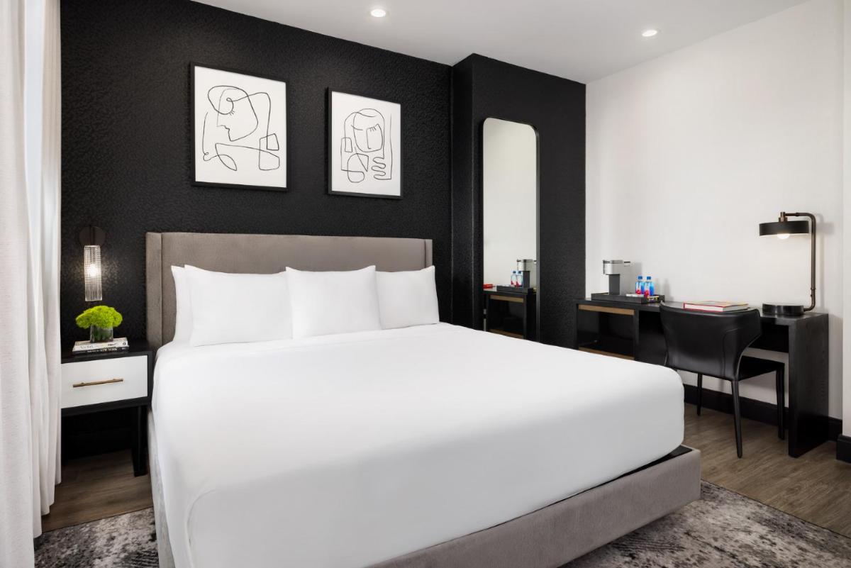 Image 2 of Arthouse Hotel