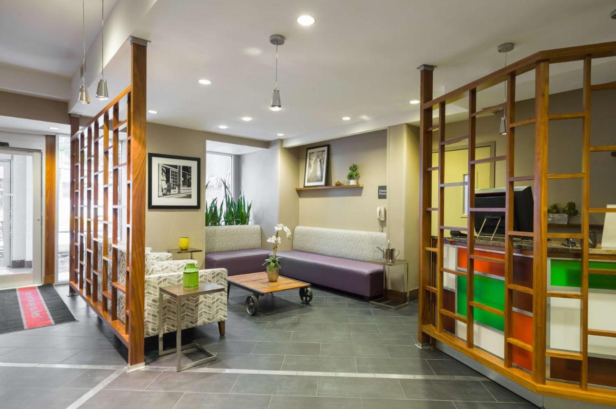 Image 2 of Hampton Inn Manhattan Chelsea
