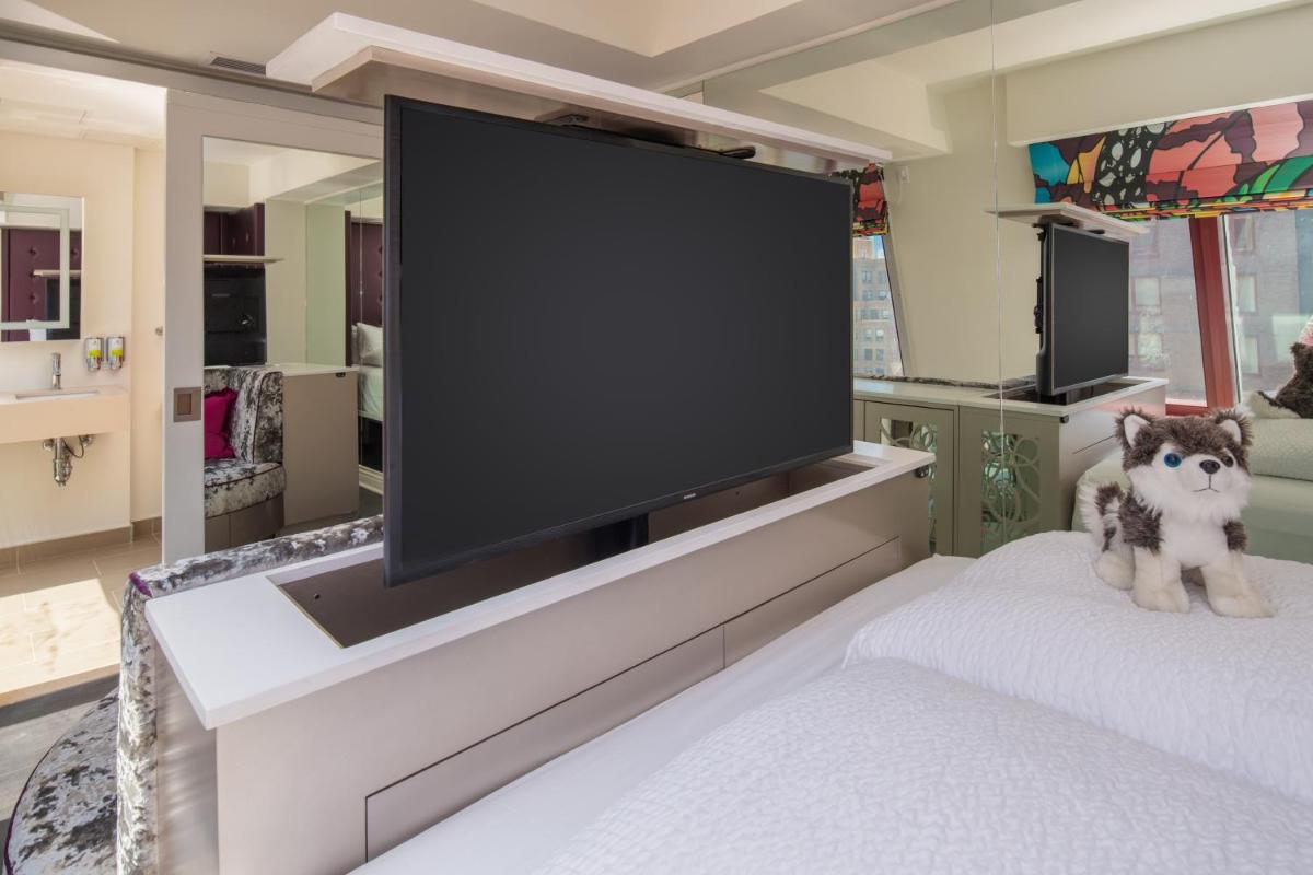 Image 1 of Staypineapple, An Artful Hotel, Midtown New York