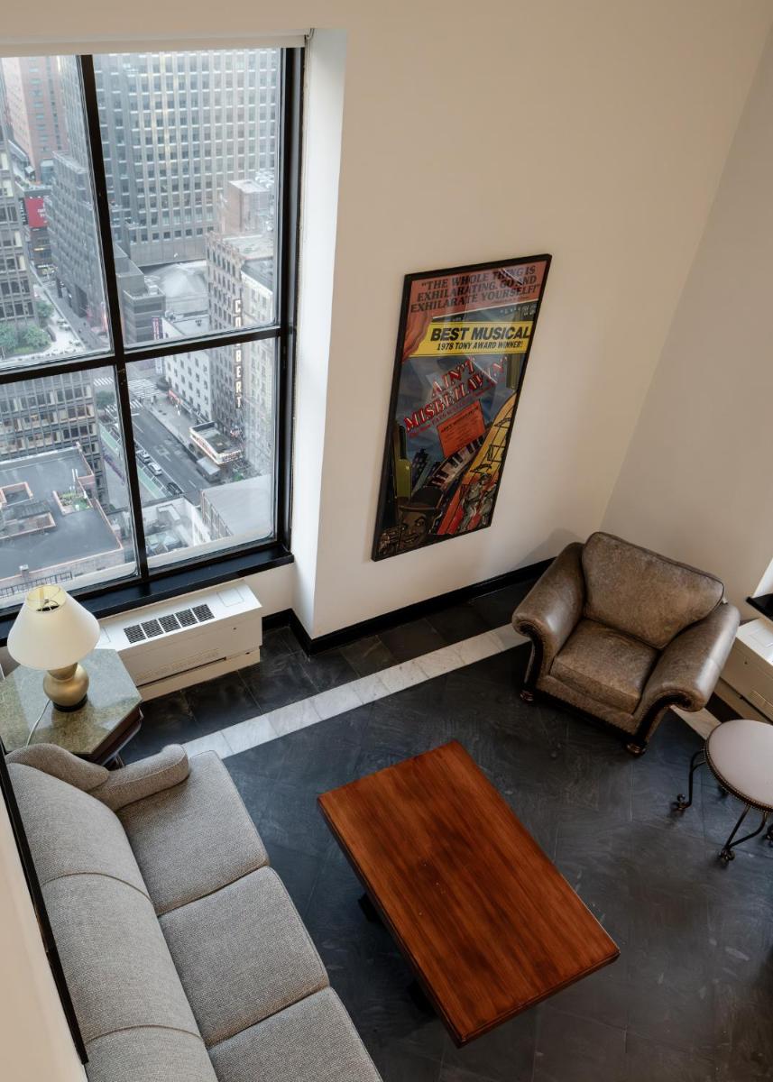 Image 3 of The Manhattan Club