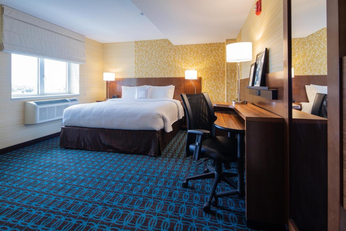 Image 1 of Fairfield Inn & Suites by Marriott New York Queens/Fresh Meadows