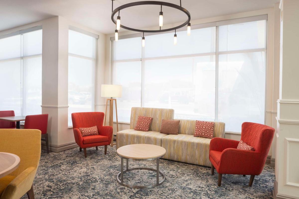 Image 3 of Hilton Garden Inn Queens/JFK