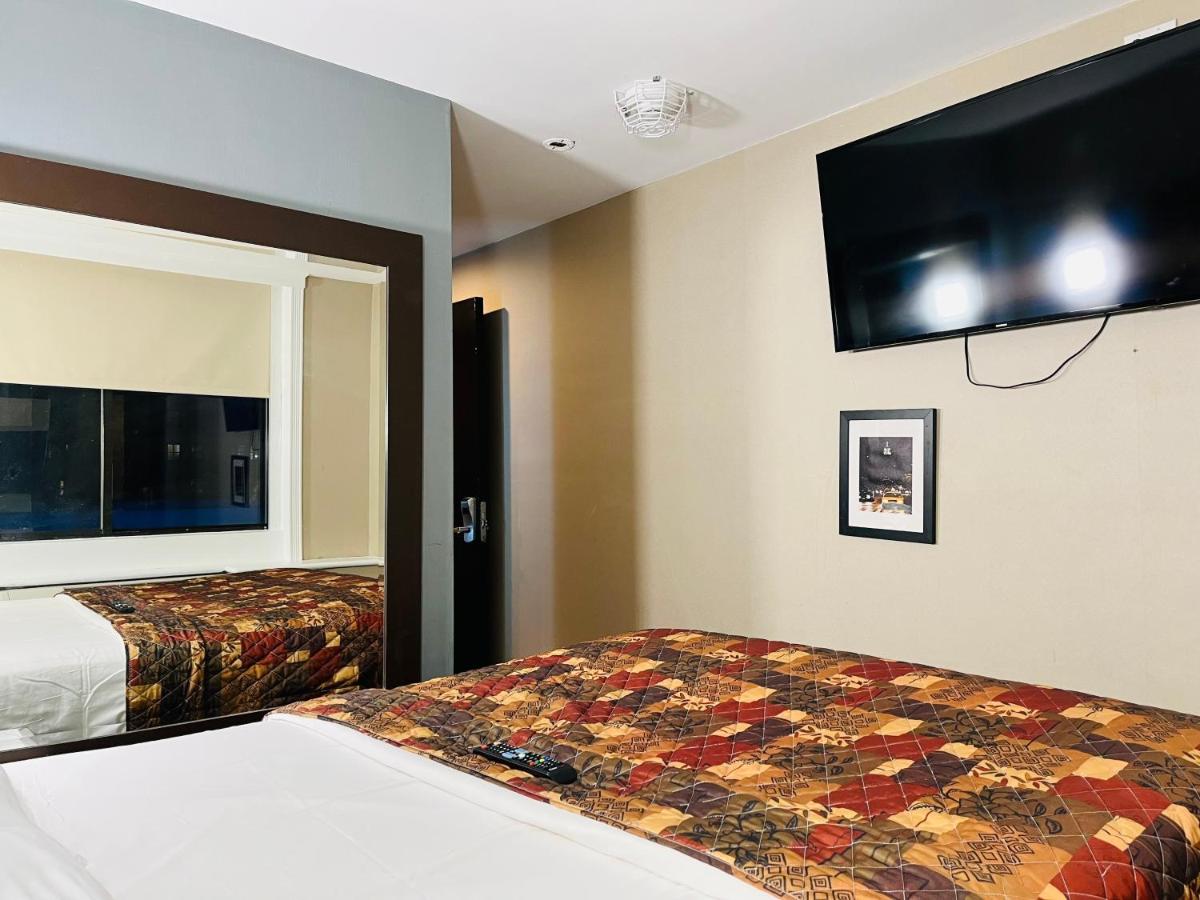 Image 4 of Hotel Key
